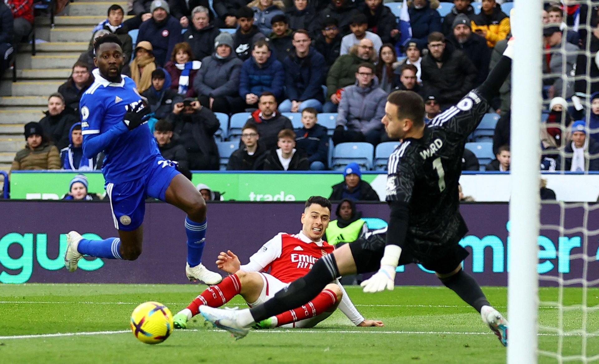 加盟曼城初 加盟曼城初